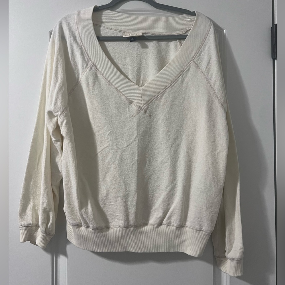 Universal thread long sleeve top